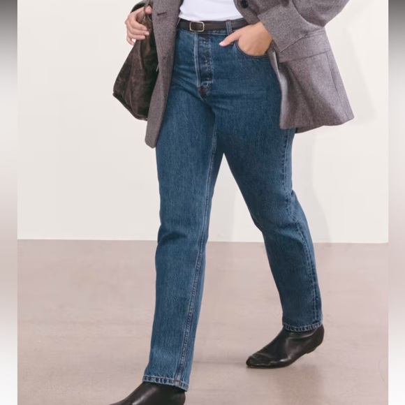 Everlane The Curvy ‘90s Cheeky Straight Jean in Northridge Blue - Picture 2 of 13